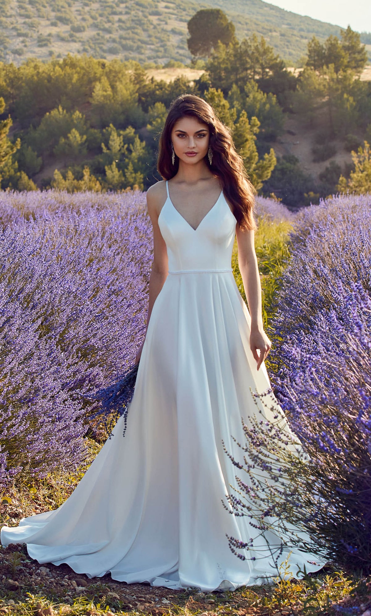 ALYCE Paris 7089 Bridal V-neck Buttons Medium Fullness Dress